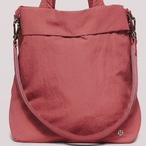 BRAND NEW Lululemon On My Level 19L Bag